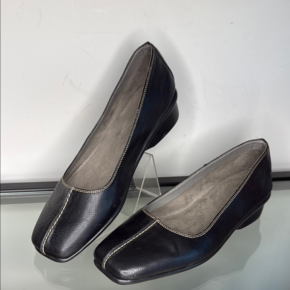 A2 by Aérosoles Black Leather Low Heel size 8